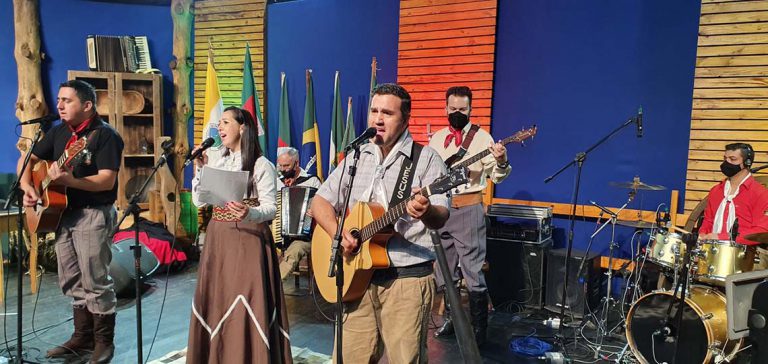 Missa Crioula marca o penúltimo dia de programação da Semana Farroupilha de Sapiranga