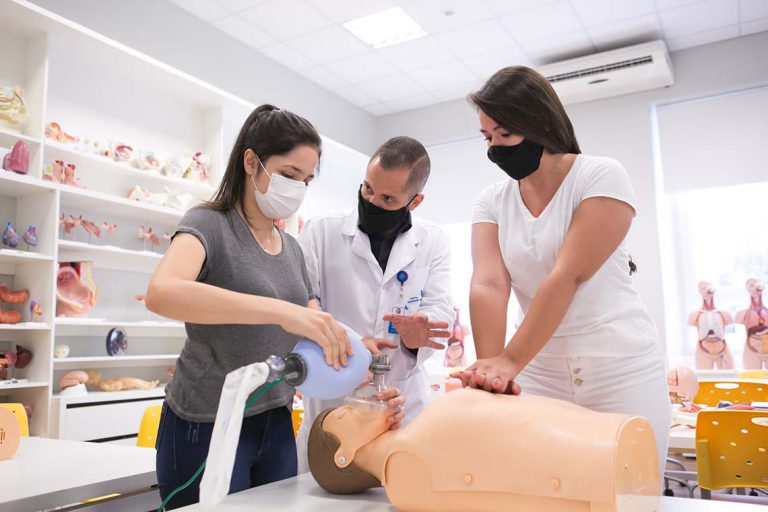 Faculdade Moinhos de Vento abre processo seletivo para graduação em Enfermagem