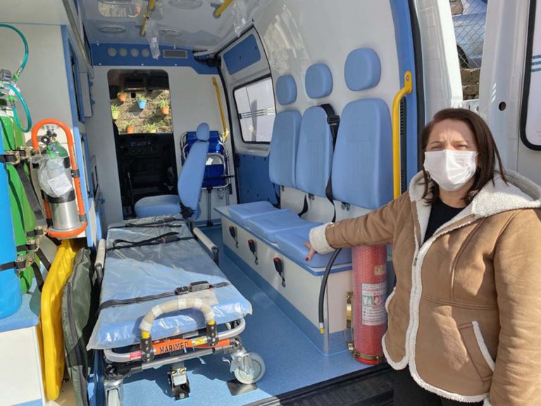 Secretaria de Saúde recebe nova ambulância para uso da UPA 24 H